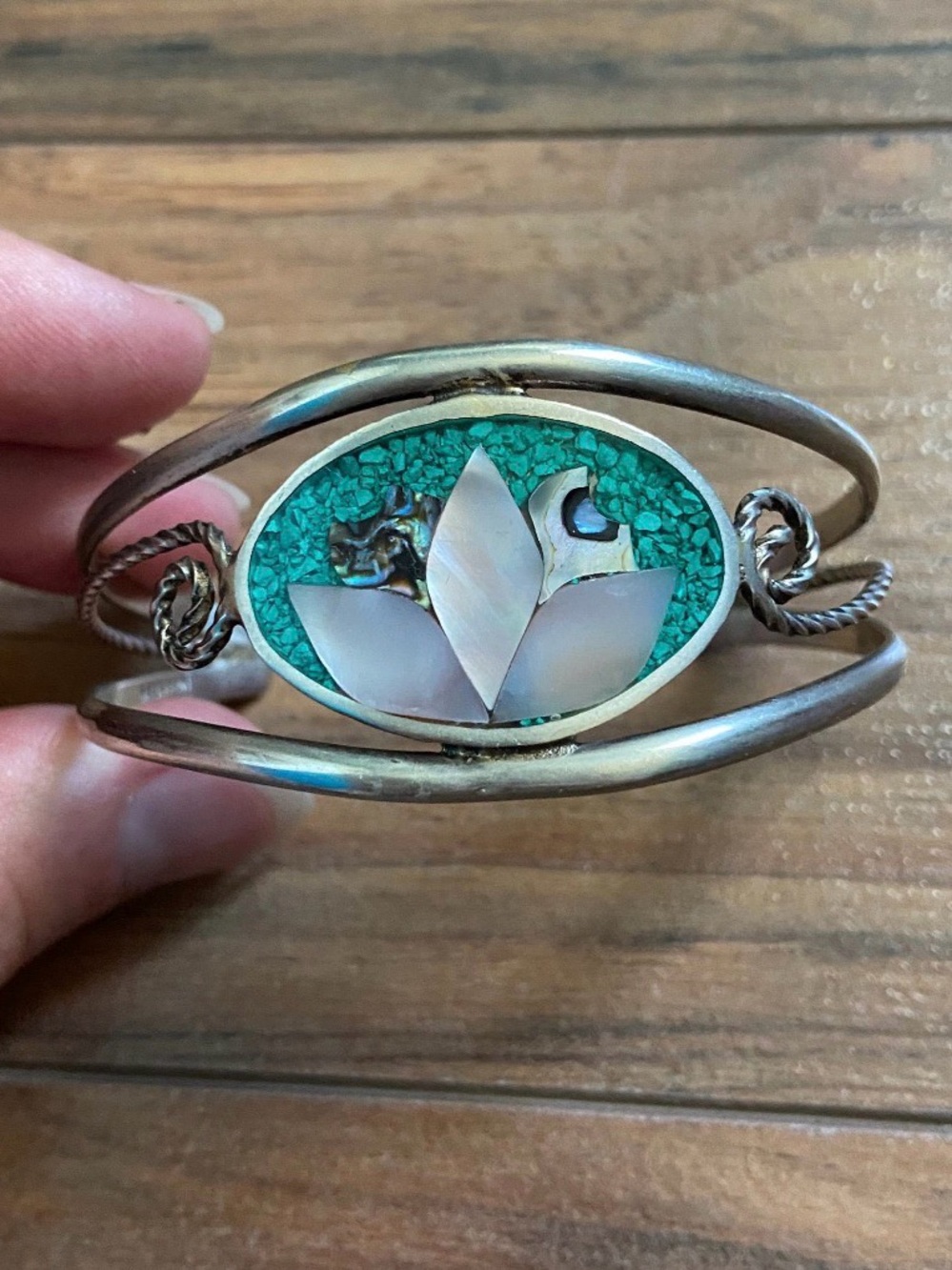 VINTAGE SILVER Mother of Pearl Bohemian Lotus Flower Cuff